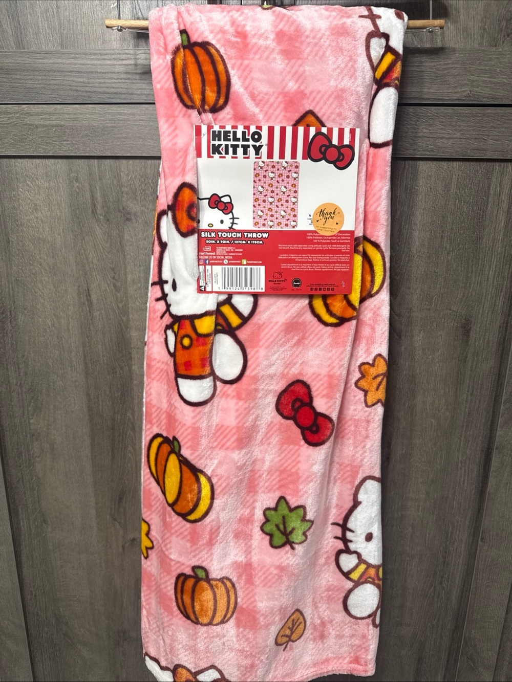 New Hello Kitty Fall Autumn Leaves & Pumpkins Pink 50" x 70" Blanket & Hanger